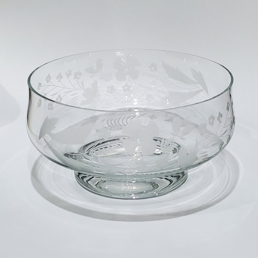 🇷🇴 8 1/2" Etched Floral Bowl with Thick Pedestal Base - Picture 7 of 16